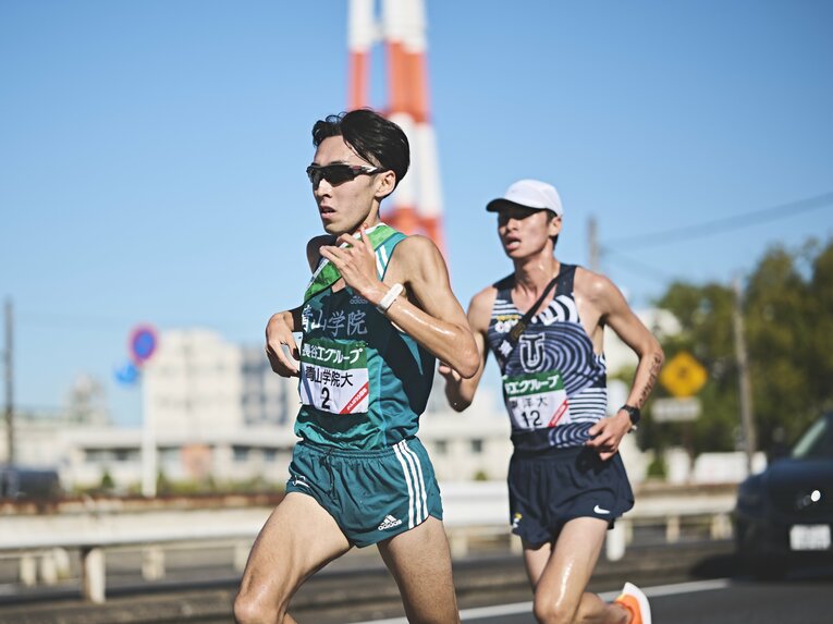 青学大4区を走った横田俊吾（4年）、区間2位で6人抜き　©Yuki Suenaga