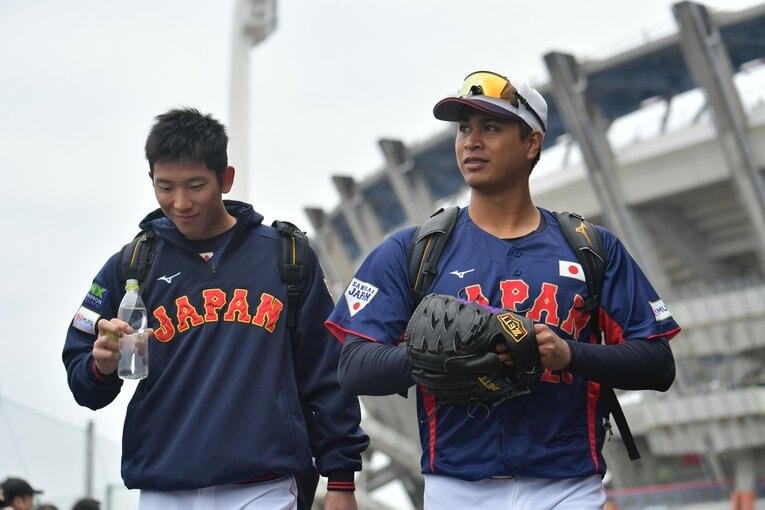 戸郷翔征、宇田川優希　©︎Hideki Sugiyama