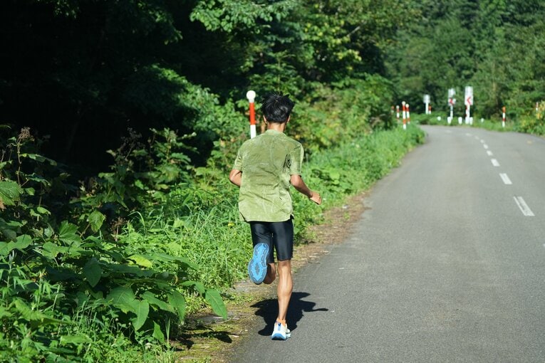紋別合宿でひとり「山トレ」を敢行する工藤　©Satoshi Wada