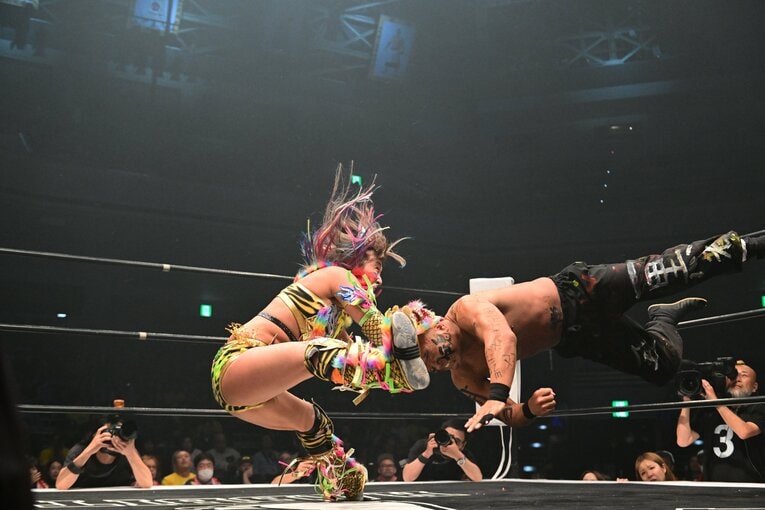 「お前、あの騒動があったのによく来たな」“今のプロレス批判”で炎上した前田日明に、ウナギ・サヤカがモノ申した真意「ぶん殴られようが…」(51)