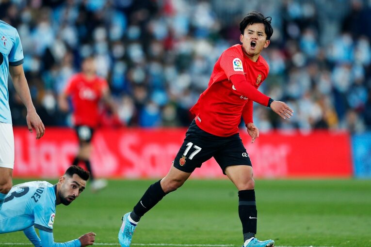 なぜ久保建英が“幻のアシスト”直後、代理監督と言い合いに？ レアル戦前に好調だがマジョルカは…〈撮影者の視点〉(22)