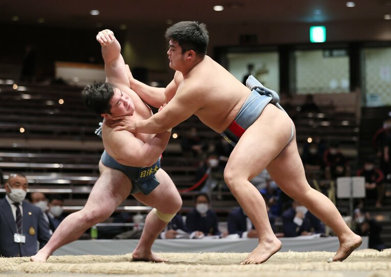 身長185センチ、体重130キロの恵まれた体を武器に大学1年でアマ横綱に　©JIJI PRESS
