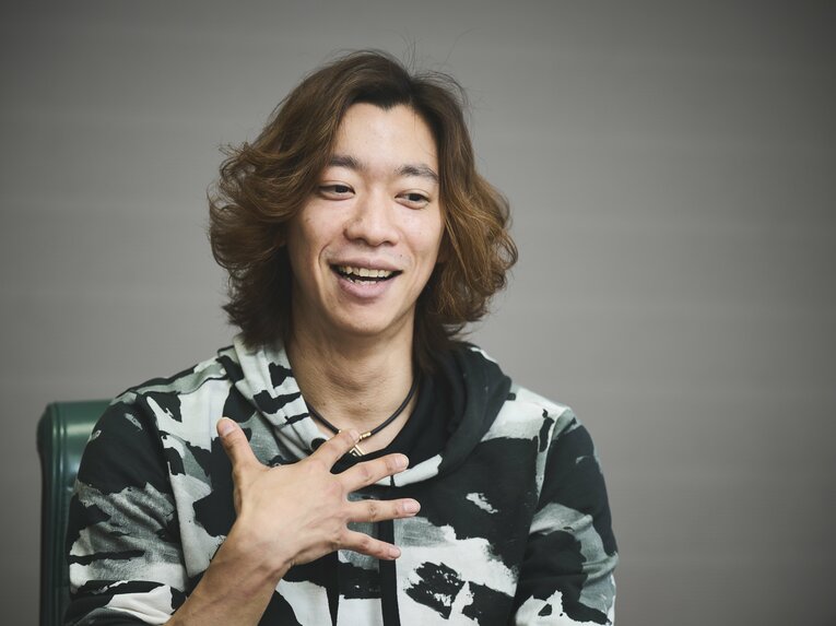 “高橋大輔の同期で元ジャニーズJr.”小林宏一が明かす「『SHOCK』に出たらすぐに新幹線でリンクに」多忙すぎた異色の両立生活(6)