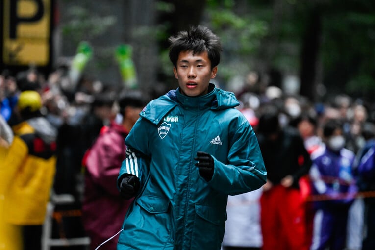 2年前の箱根駅伝でも1区を走り青学大の総合優勝に貢献した荒巻朋熙。今年も同じ1区にエントリーされたが、無念の当日交代に　©Nanae Suzuki