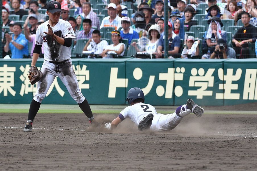 ヘッドスライディングは自己満足か 甲子園の 最後まで諦めない の姿 高校野球 Number Web ナンバー