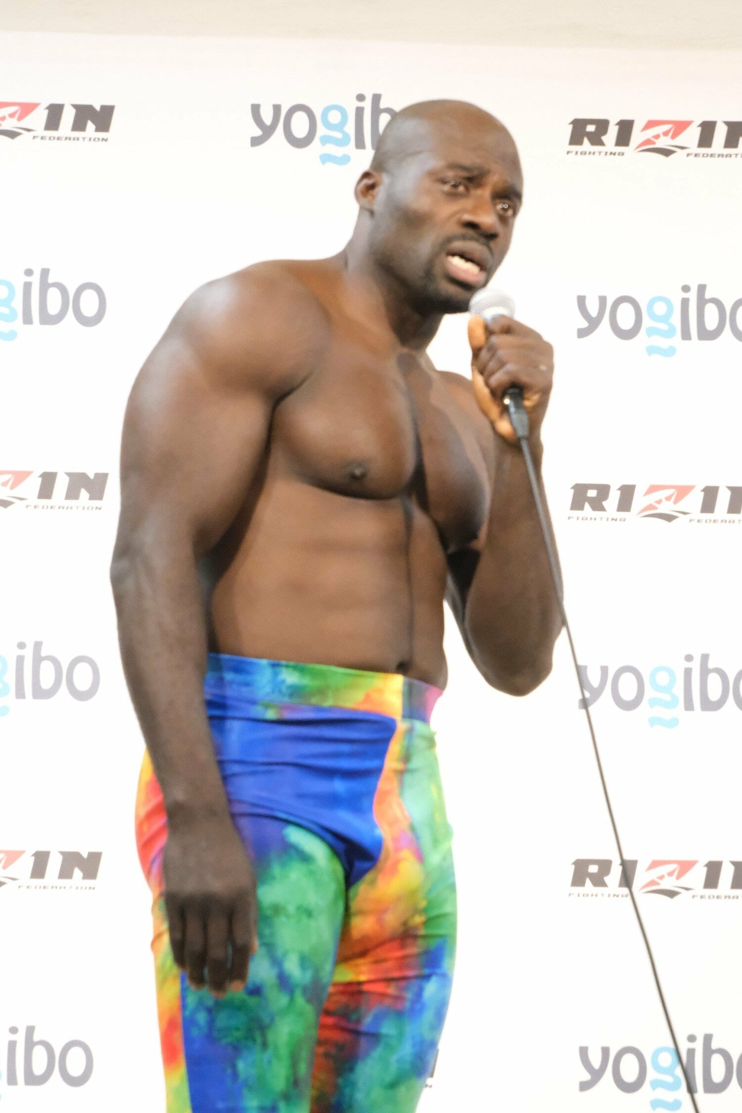 2007年大晦日以来の総合格闘技マッチとなったボビーの前日計量の様子　©Norihiro Hashimoto