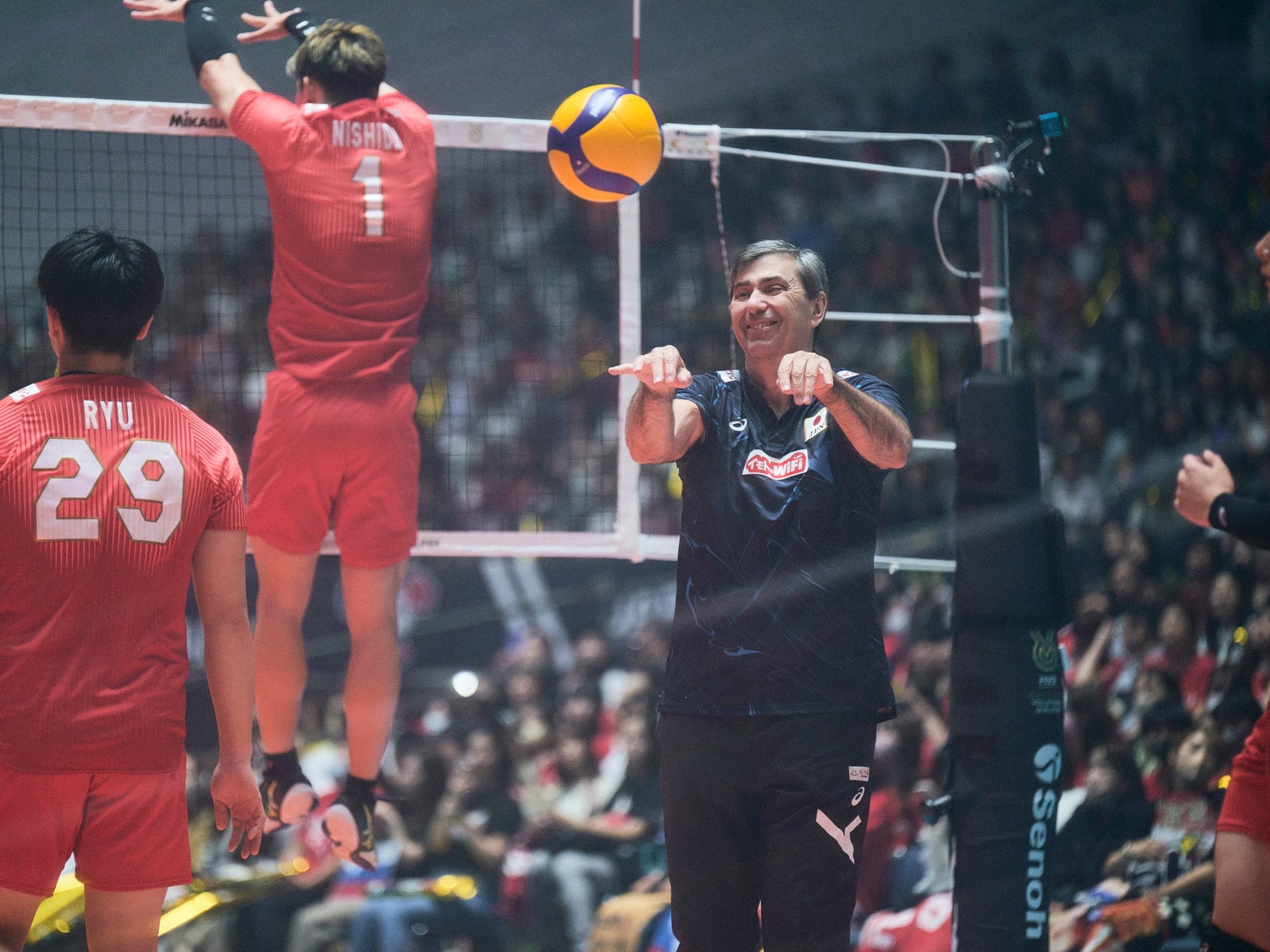 明確なブラン監督の言葉は、選手たちの視座を高めてきた　©︎Yuki Suenaga