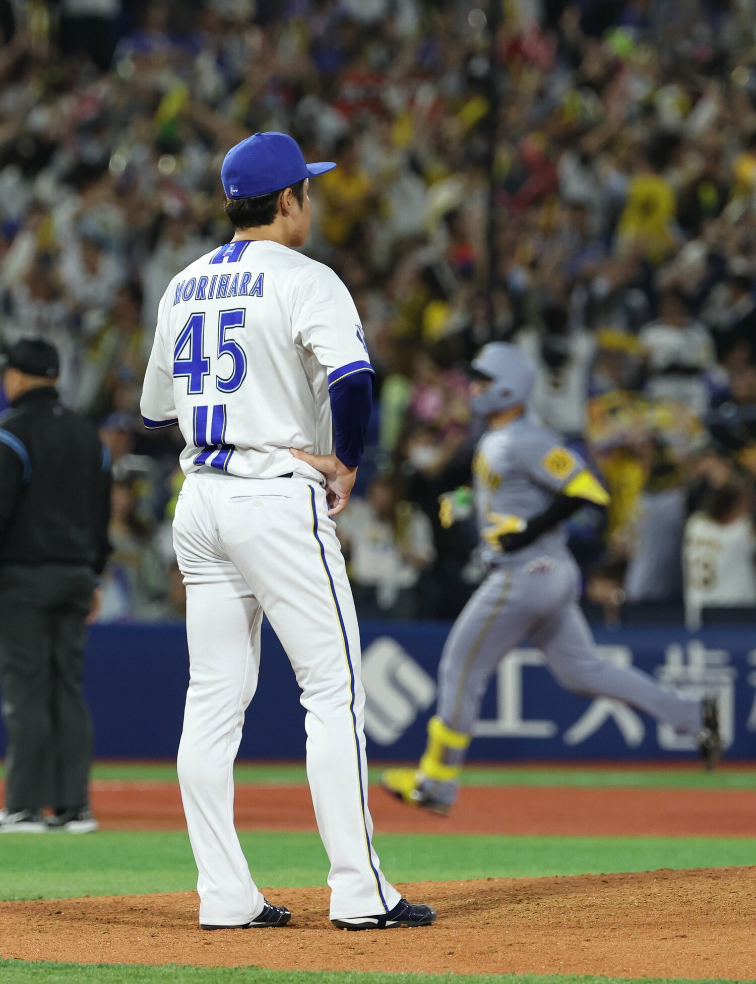 春先に一軍に復帰したが、たびたび痛打を浴びてしまった森原　©JIJI PRESS