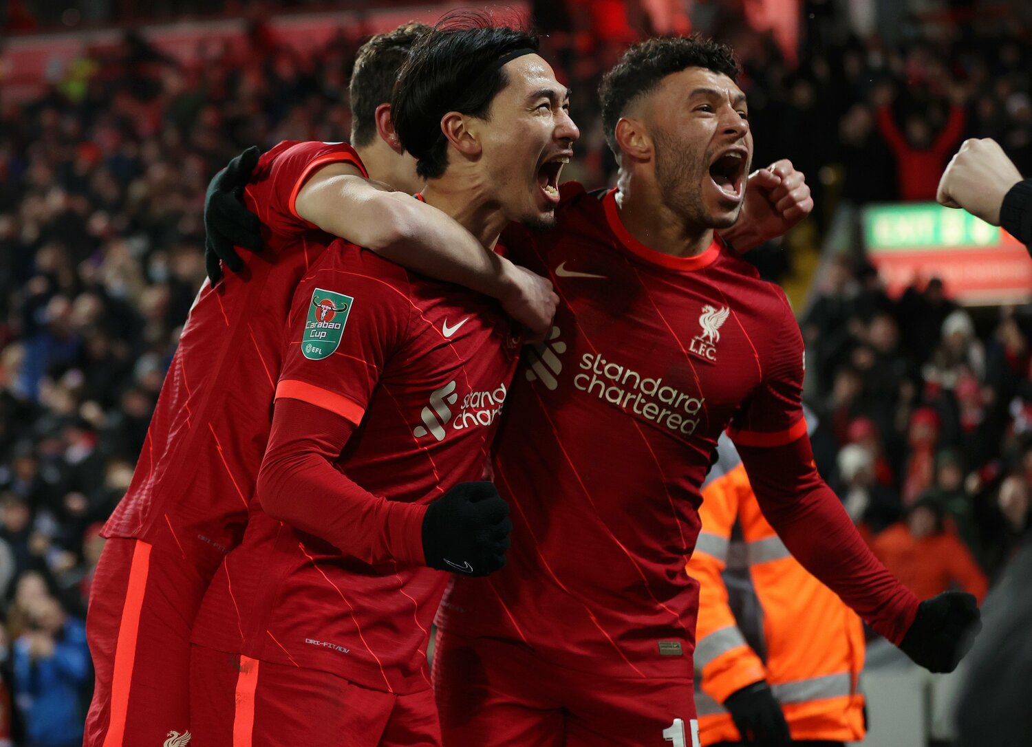 リバプール時代、南野と喜びを分かち合うチェンバレン　©Getty Images