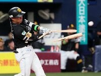 岡田幸文選手　実使用スパイク 岡田幸文選手 実使用スパイク ロッテ・岡田幸文を支えるゼットの