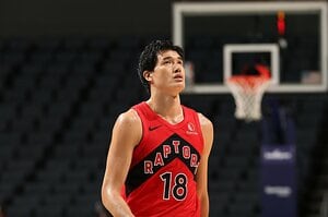 渡邊雄太の価値ある2ウェイ契約　ラプターズ首脳陣が評価する「小さなこと」と「3P最低40%」の覚悟