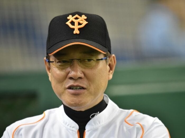 原辰徳が不安を吐露「“財布に2万円”で外出…心細いんだよ」元巨人ヘッドコーチ・岡崎郁が語る“原辰徳の素顔”「僕の財布には1万2000円しか…」＜Number Web＞ photograph by Hideki Sugiyama