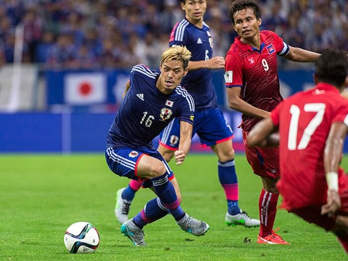 山口蛍「ミドルはヘタやなって」テヘランで自分の“色”を出せ！＜Number Web＞ photograph by Takuya Sugiyama