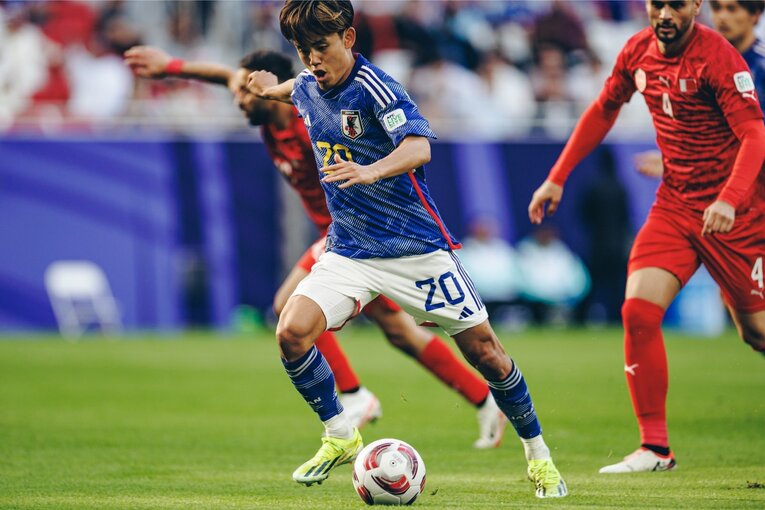 アジア杯バーレーン戦「久保の幻惑パス＋ノールックシュートでゴール」写真セレクション（全12枚中の7枚目）　©Kiichi Matsumoto　