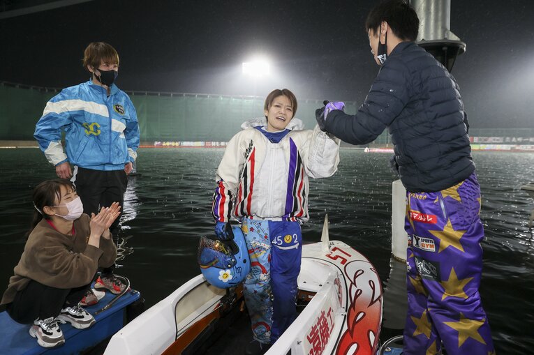 「圧倒的に男子が強い」ボートレース界で遠藤エミ“女子初のSG制覇”はどれほどの偉業なのか？ 現役記者「運だけでは100％勝てない」(29)
