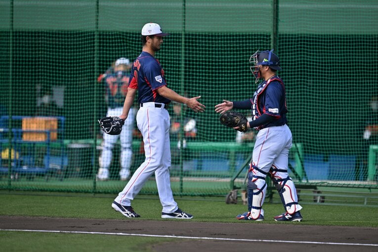 3日目にライブBPとして登板したとき、甲斐と握手　©︎Hideki Sugiyama