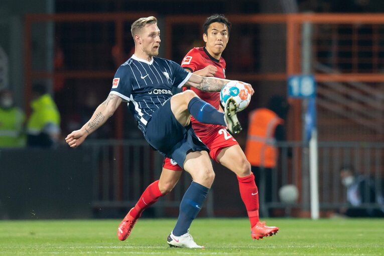 当初は出番に恵まれなかった長谷部だったが、システム変更の恩恵を受け、スタメンの機会が増加した©Getty Images