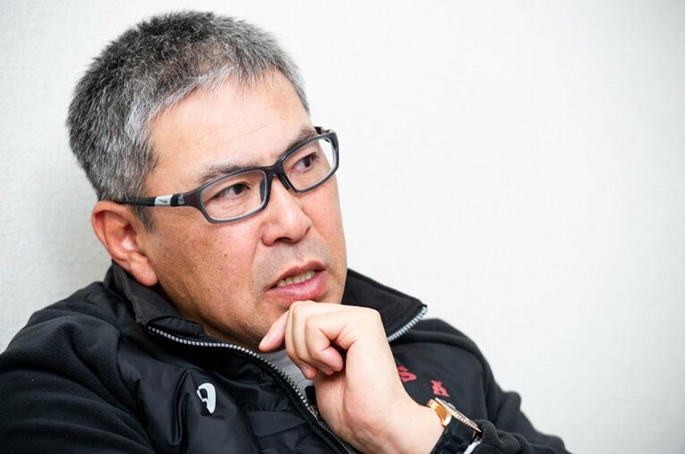 熱く語る小宮山悟監督 ／ photograph by Yuki Suenaga