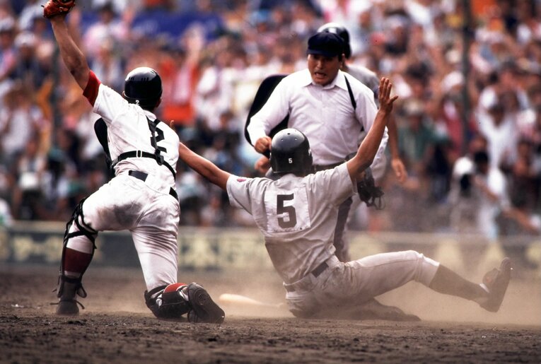 別アングルから撮った「奇跡のバックホーム」（全4枚中の3枚目）　©Sports Graphic Number