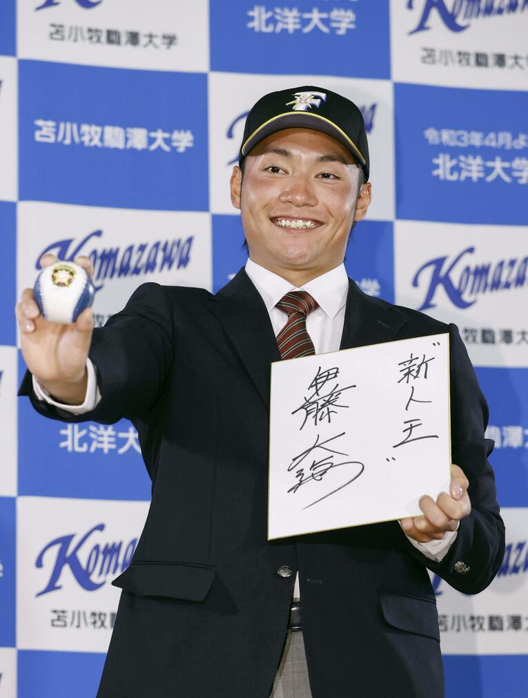 「新人王」と抱負を綴った伊藤大海。地元・北海道で成長を誓った　©︎Kyodo News