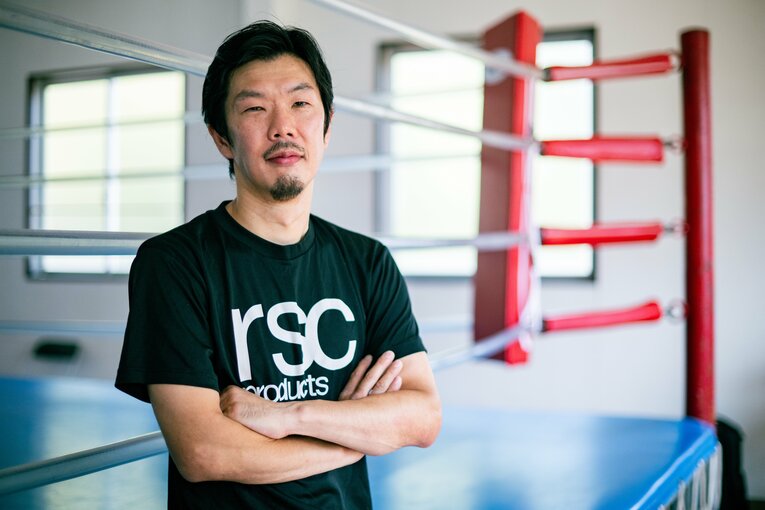 東京大学ボクシング部OBで、卒業後は“弁護士ボクサー”として話題を集めた坂本尚志（44歳）　©︎Nanae Suzuki