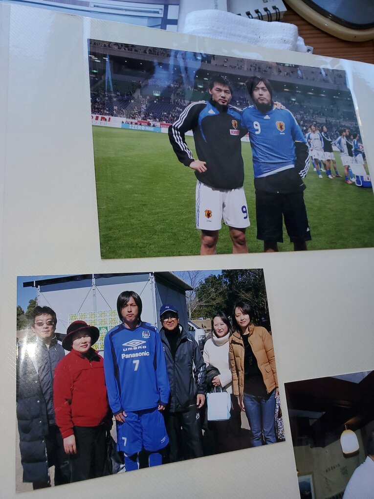 「情熱と我慢」「普通の人なら離婚してます（笑）」遠藤保仁らを育てた“高校サッカー名将の秘蔵ノート”…妻・息子も懐かしむ武勇伝とは(33)