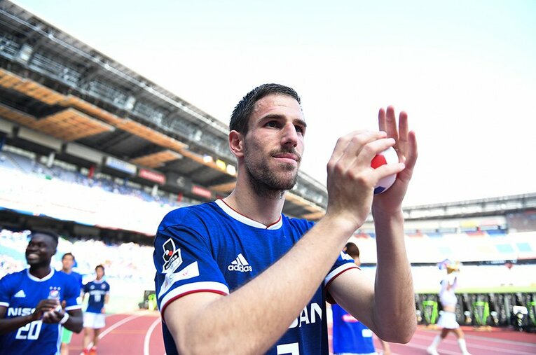 横浜FMでも安定したプレーぶりを見せるデゲネク。 ／ photograph by Getty Images