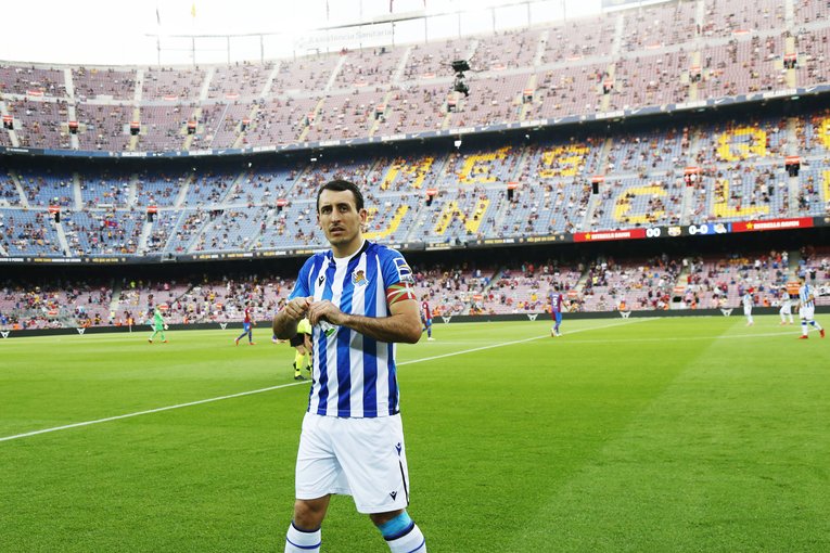 “メッシが去ったバルサとカンプノウ初戦”はどんな雰囲気だったか… 背番号10のファンと「前半10分のメッシコール＋ブーイング」〈現地撮影〉(16)