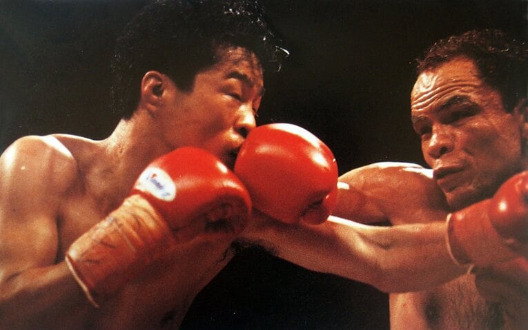 メキシコの名王者ダニエル・サラゴサとは2度に渡って死闘を演じた