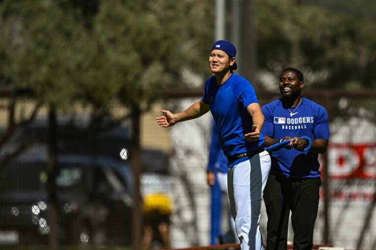 大谷とスミスコーチのフィジカルトレーニングの様子　©Nanae Suzuki