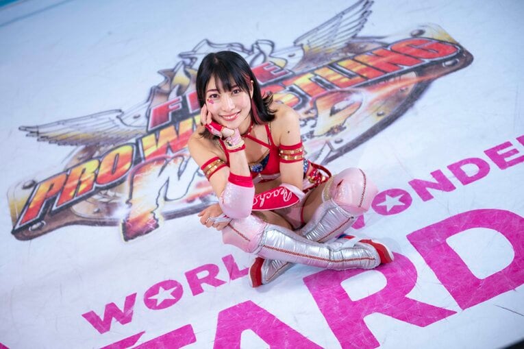 「芸能人に何ができる」批判も…大河出演女優・向後桃が辿り着いた“約束の地”「私はスターダムでプロレスがしたい」《特別グラビア》(14)