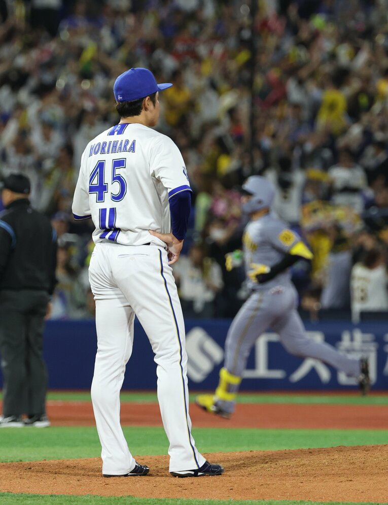 春先に一軍に復帰したが、たびたび痛打を浴びてしまった森原　©JIJI PRESS