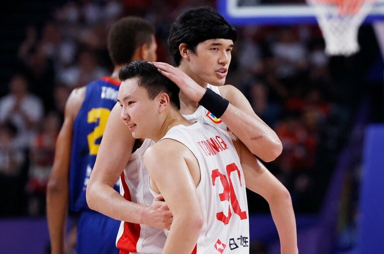 NBAで長年プレーした渡邊雄太へのリスペクトを語った富永啓生　©Reuters/AFLO