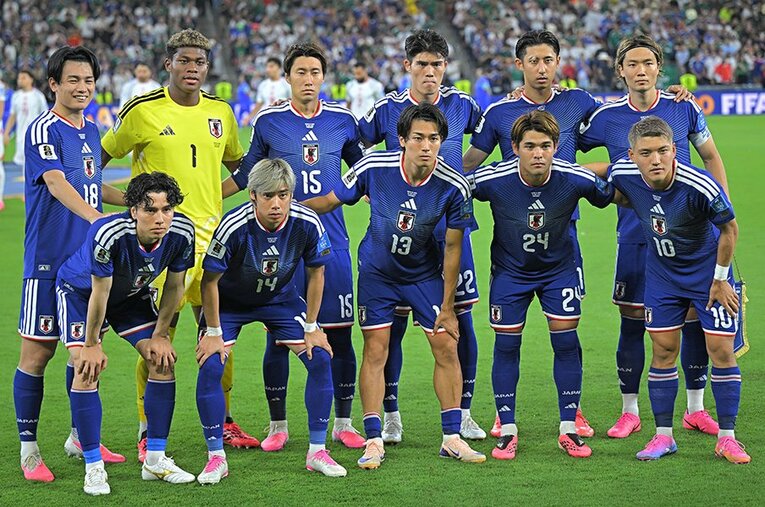 チュニジア戦の日本代表スターティングメンバー。三都主アレサンドロは「出来が悪い選手は1人もいなかった」と激賞した ／ photograph by Takuya Kaneko/JMPA