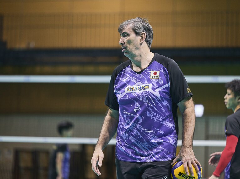 フィリップ・ブラン監督（日本代表合宿の練習風景）©︎Yuki Suenaga