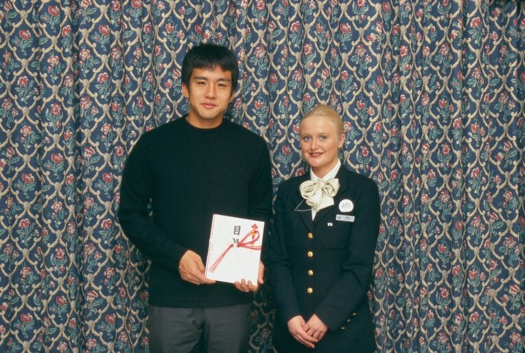 2002年、日韓W杯での活躍を受けて第21回「Number MVP賞」を受賞　©Sports Graphic Number