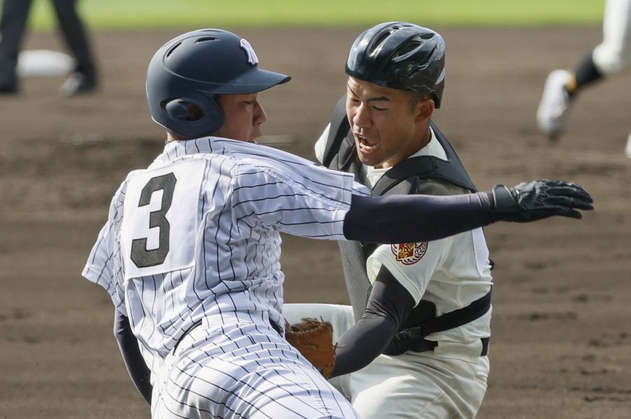 【センバツ】なぜ“21世紀枠対決”で「8-3」の差がついた? 初勝利の具志川商監督「あらゆる手段を使わないといけない」<Number Web> photograph by KYODO