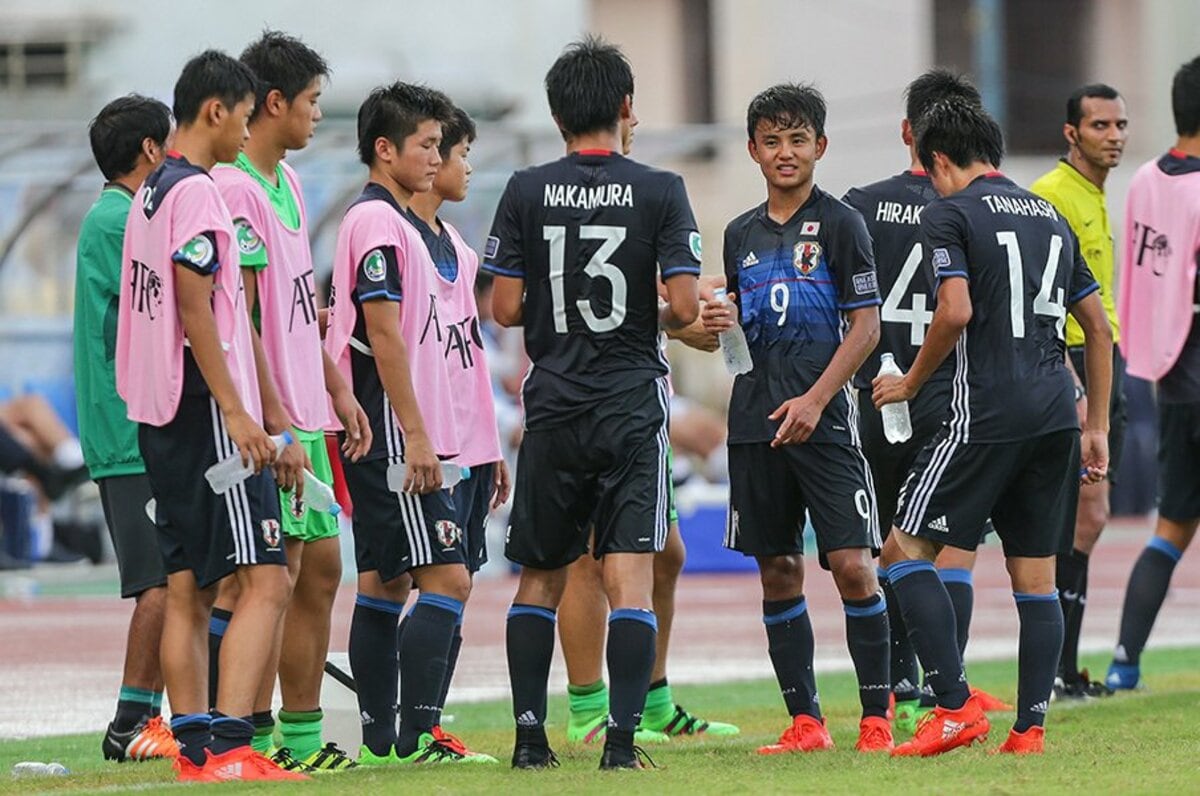 久保建英でもサブ組に回る競争原理 U 16代表が醸す 俺を出せ オーラ サッカー日本代表 Number Web ナンバー 久保建英でもサブ組に回る競争原理 U 16代表が醸す 俺を出せ オーラ サッカー日本代表 Number Web ナンバー