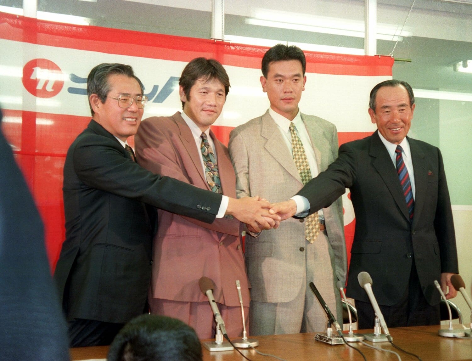 下柳剛投手、安田秀幸内野手、上田利治監督　©Sankei Shimbun