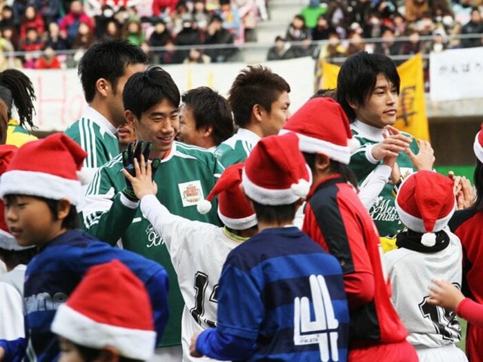 2011年、サッカー界にできたことは?震災で確認した「フットボールの力」。<Number Web> photograph by NIKKAN SPORTS/AFLO