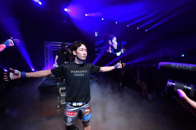 朝倉未来の入場シーン　©RISE CREATION