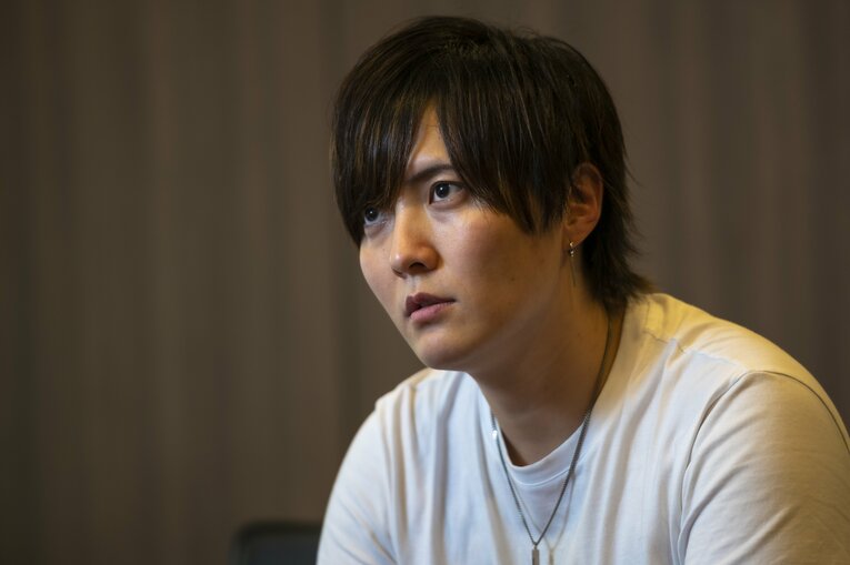 水着に集まる視線「胸が嫌で嫌でしかたがなかった」 女子水球代表だった成宮涼（29）が壮絶な治療の末、歌舞伎町ホストになるまで(17)