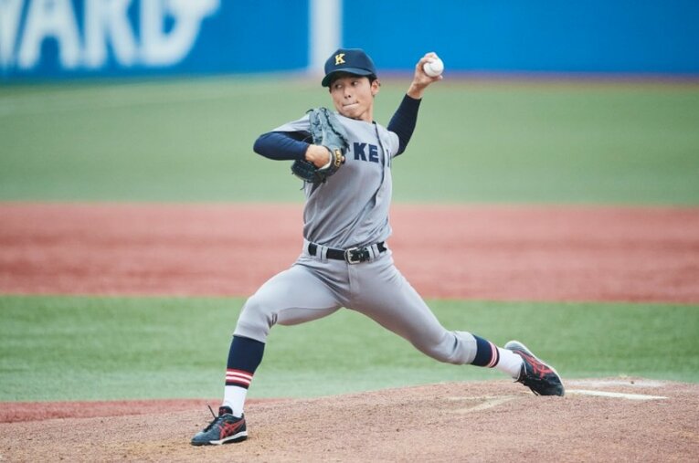 明治神宮大会初戦、5回までノーヒットノーランの快投を見せた慶應大・増居翔太 ／ photograph by Yuki Suenaga