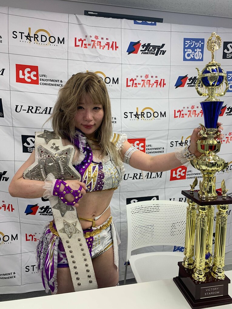 女優でレスラー・なつぽいが“白いベルト”中野たむ戦で見せた「呪い」の感情　泣き顔で連続ビンタ、水かけ、顔面蹴り...(12)