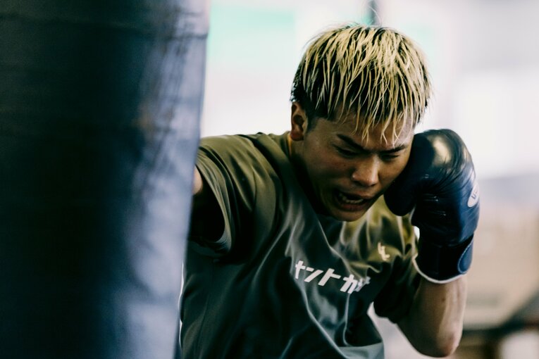 サンドバッグを叩く那須川天心（2024年5月撮影）©Kiichi Matsumoto