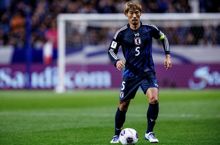 オーストラリア戦でキャプテンマークを巻いてプレーする守田英正　©Kiichi Matsumoto