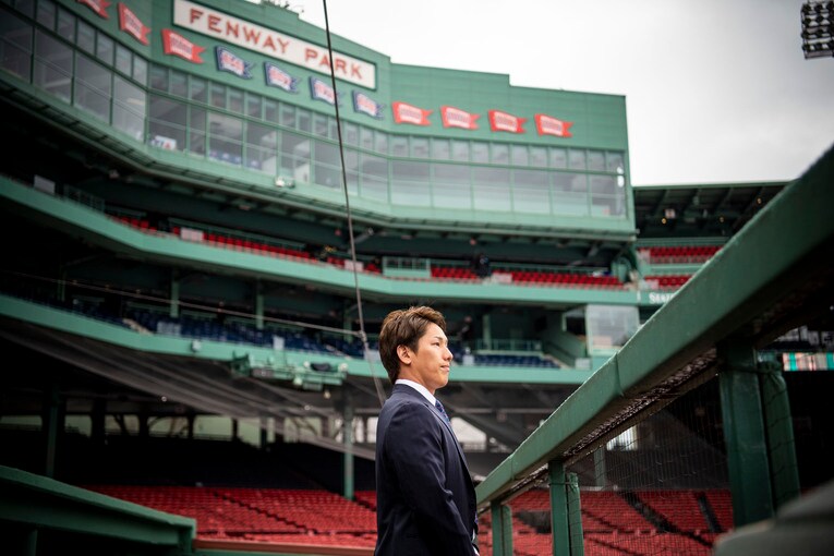レッドソックスの本拠地フェンウェイパークを訪れた吉田　©︎Billie Weiss/Boston Red Sox/Getty Images