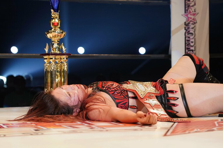 「私が強いの、ビッグダディに育ててもらったからだ」 スターダム・林下詩美が気づいた“赤いベルトの女王”の原点(3)