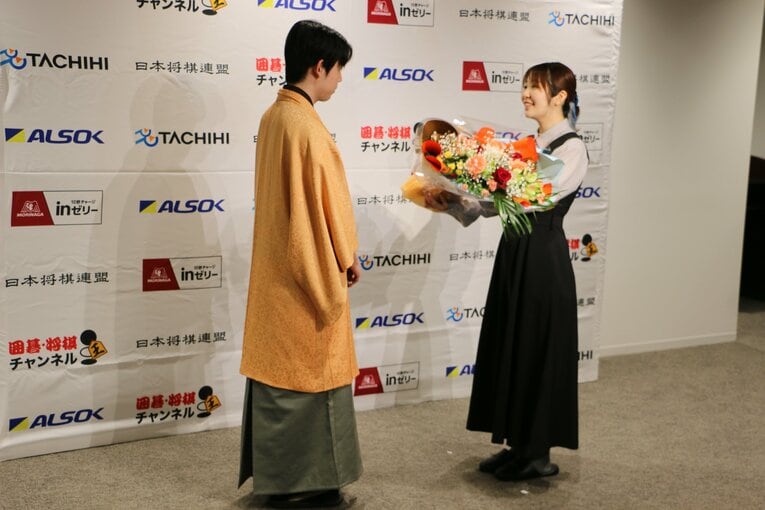 王将戦第7局の様子（写真は右に続きます）　©Shintaro Okawa