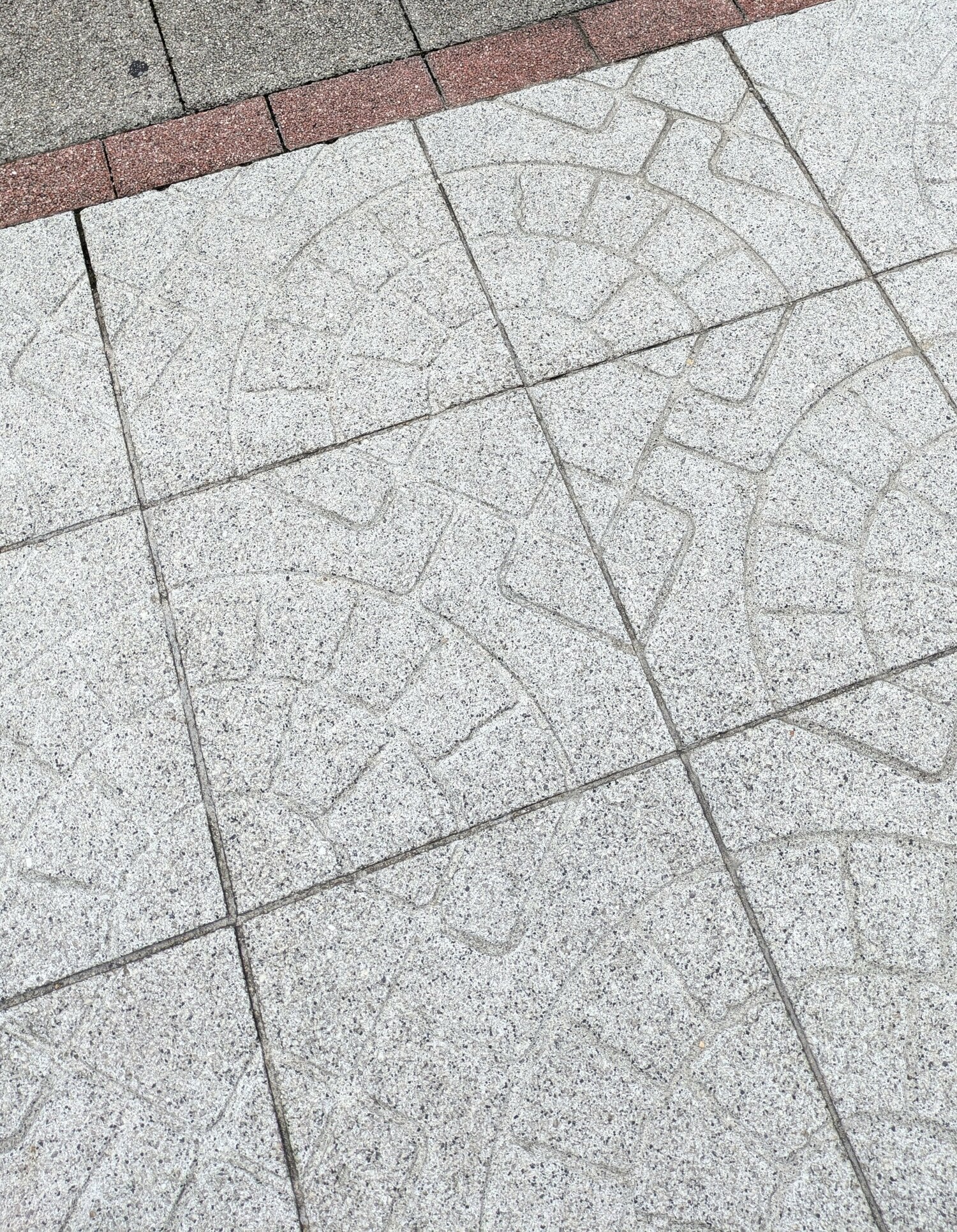 野球場のダイヤモンドが描かれたタイル ©Masanori Kise